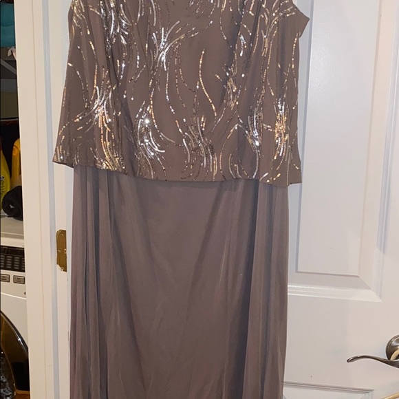 Mother of bride dress size 16 w. - Picture 4 of 7